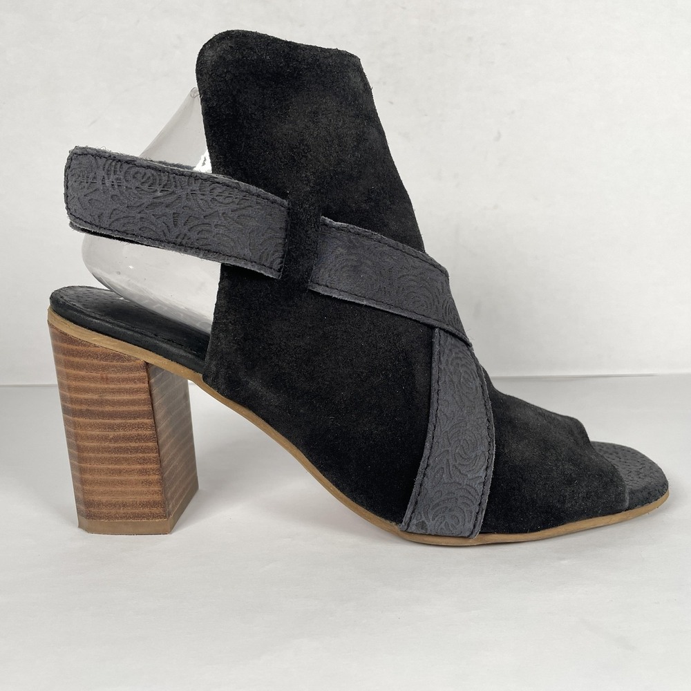 Diba True Shoes Womens Size 9.5 Black Suede Block Heel Peep Toe Slingback Sandal